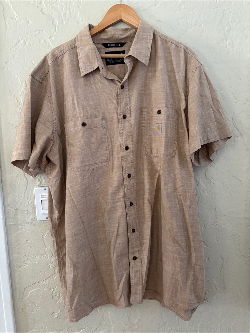 Carhartt Short-Sleeve Button-Down Shirt in Light Tan